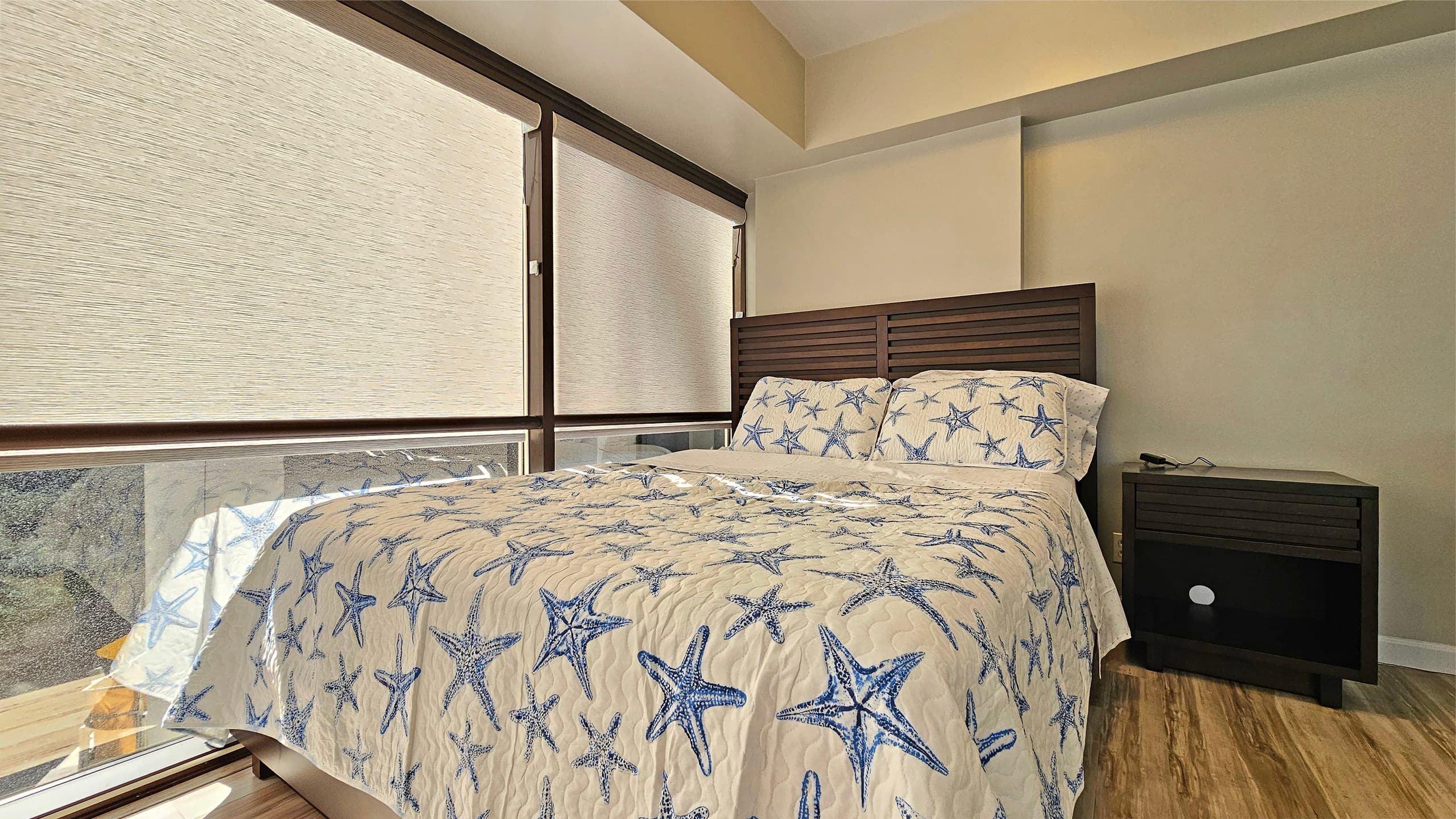 Free Parking, Cozy & Convenient - Image 19