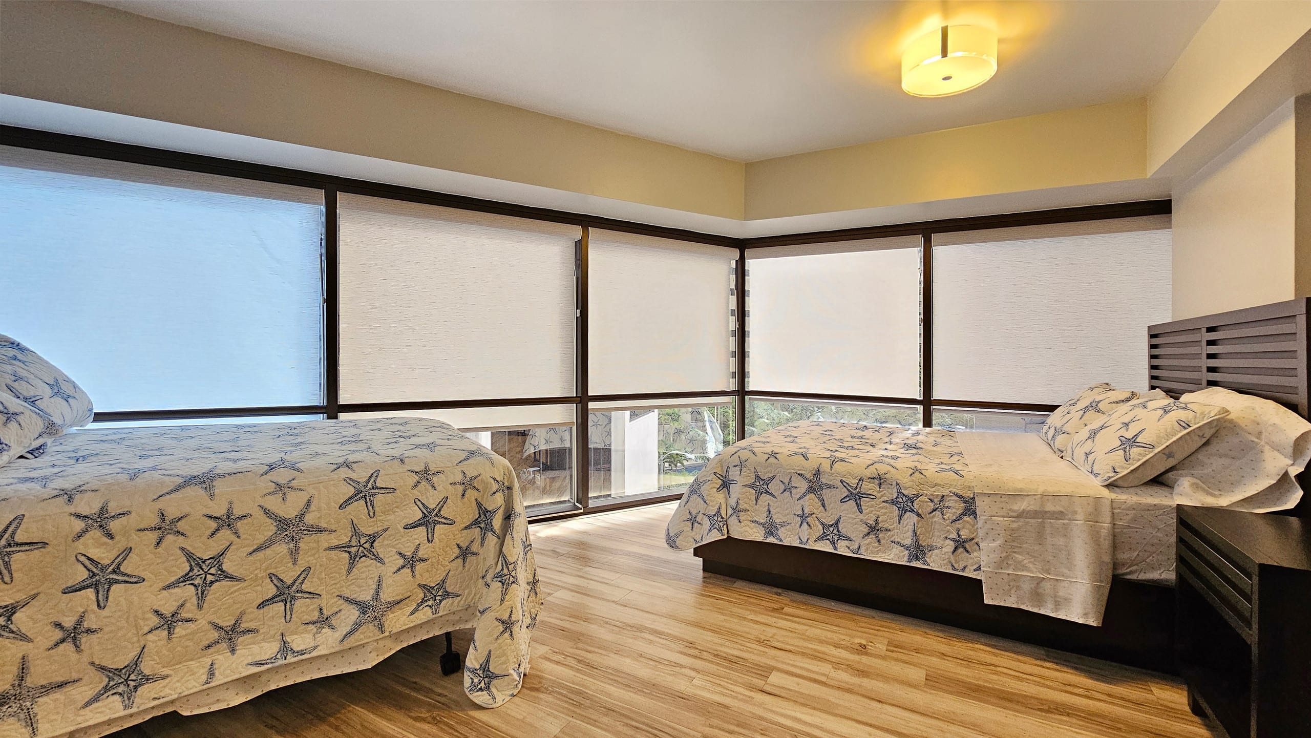 Free Parking, Cozy & Convenient - Image 20