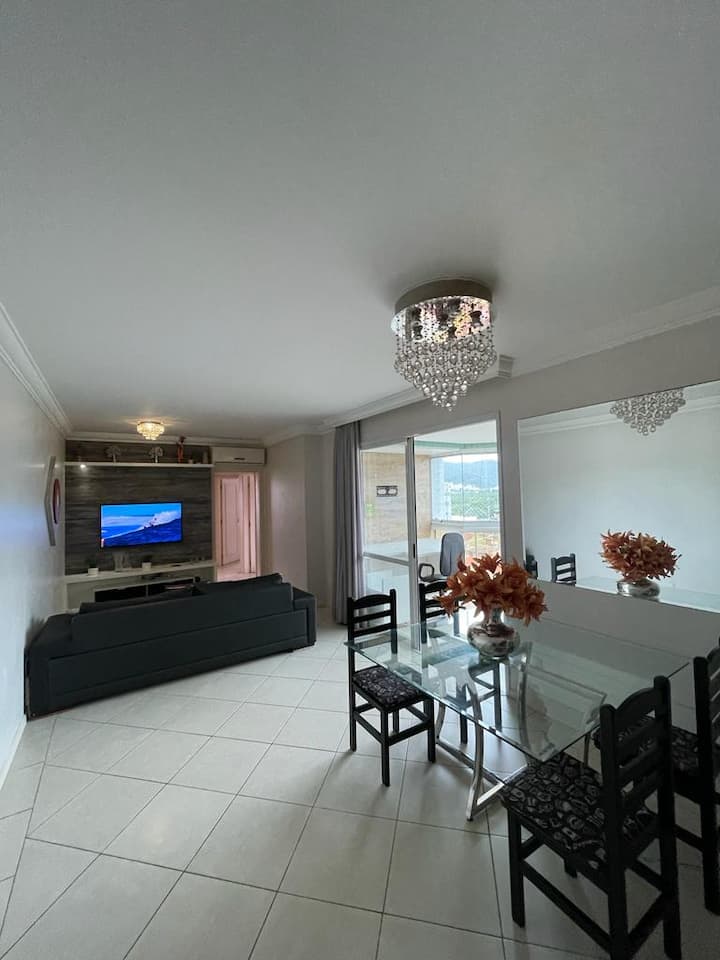 Apartamento Confortável E Espaçoso Em Trindade - Florianópolis