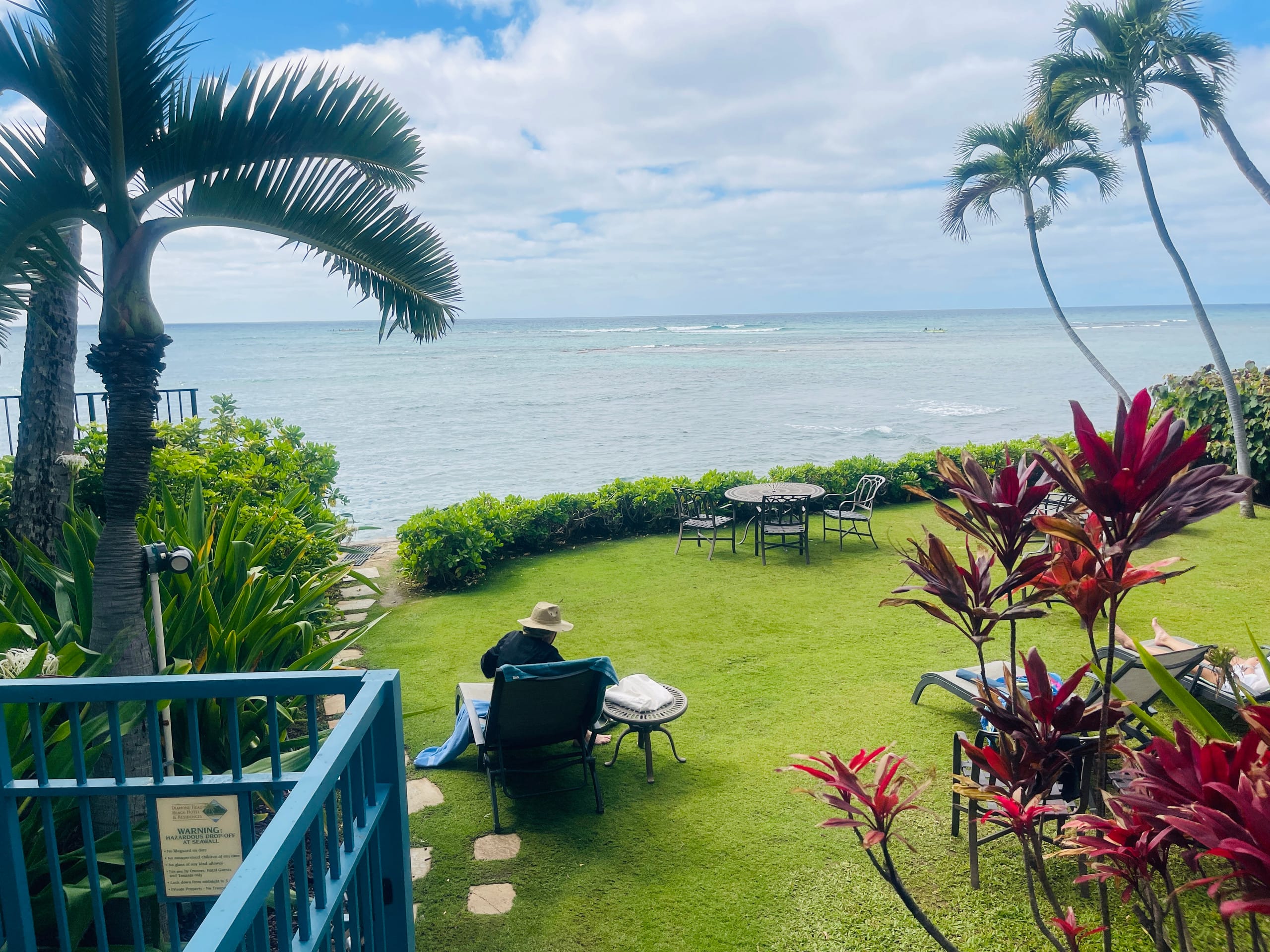 Condo in Honolulu · ★4.91 · Studio · 1 bed - Image 20