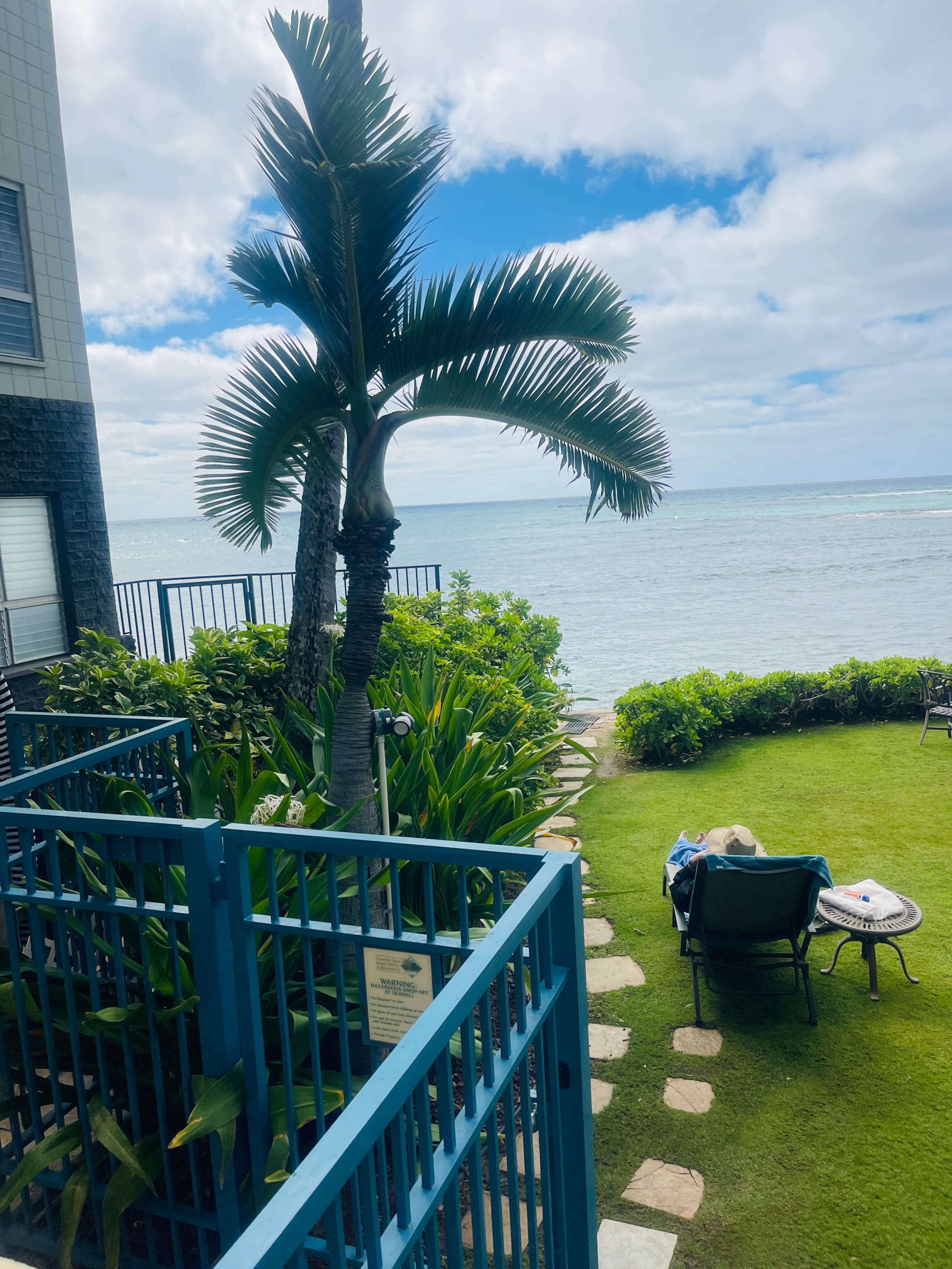 Condo in Honolulu · ★4.91 · Studio · 1 bed - Image 21