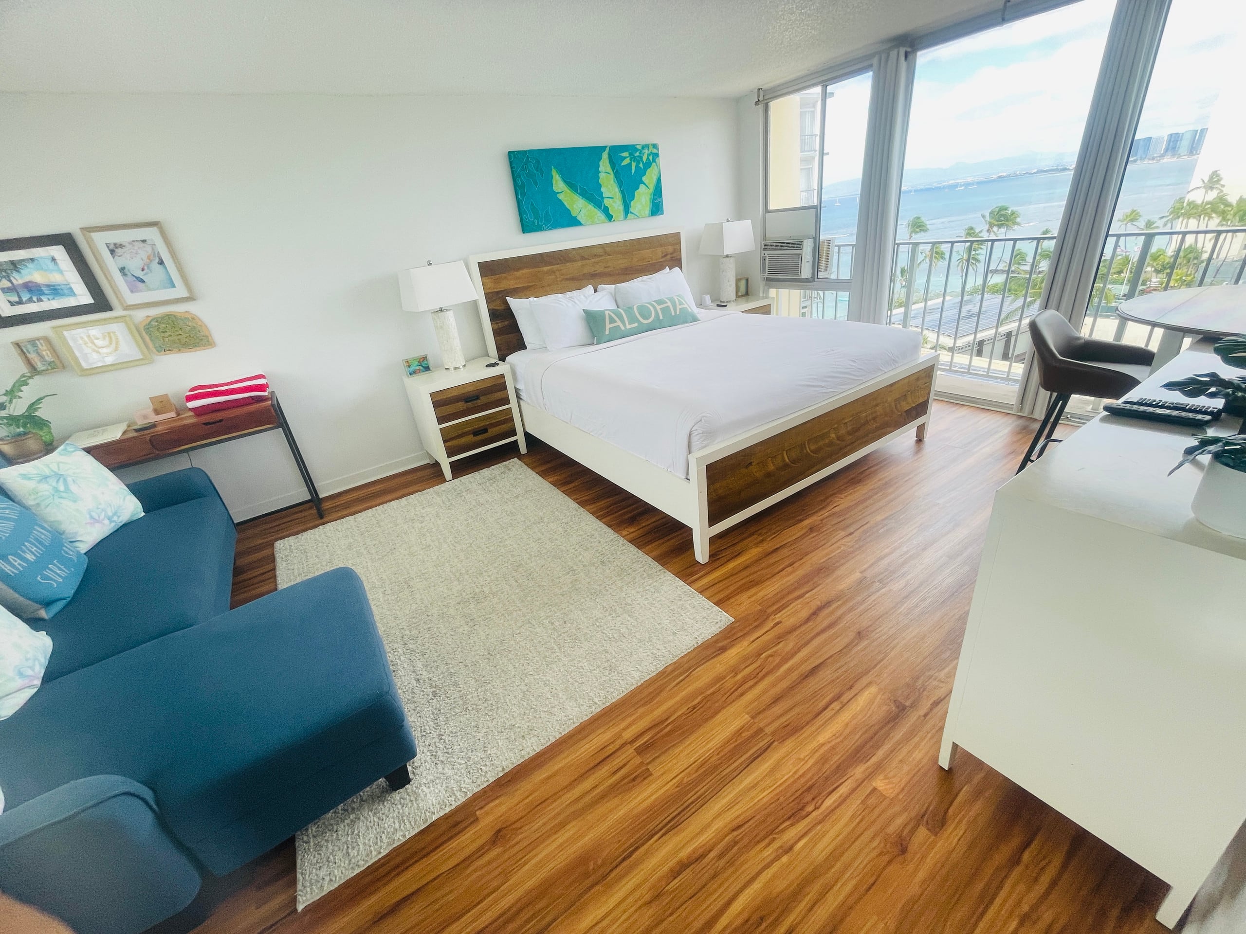 Condo in Honolulu · ★4.91 · Studio · 1 bed - Image 7
