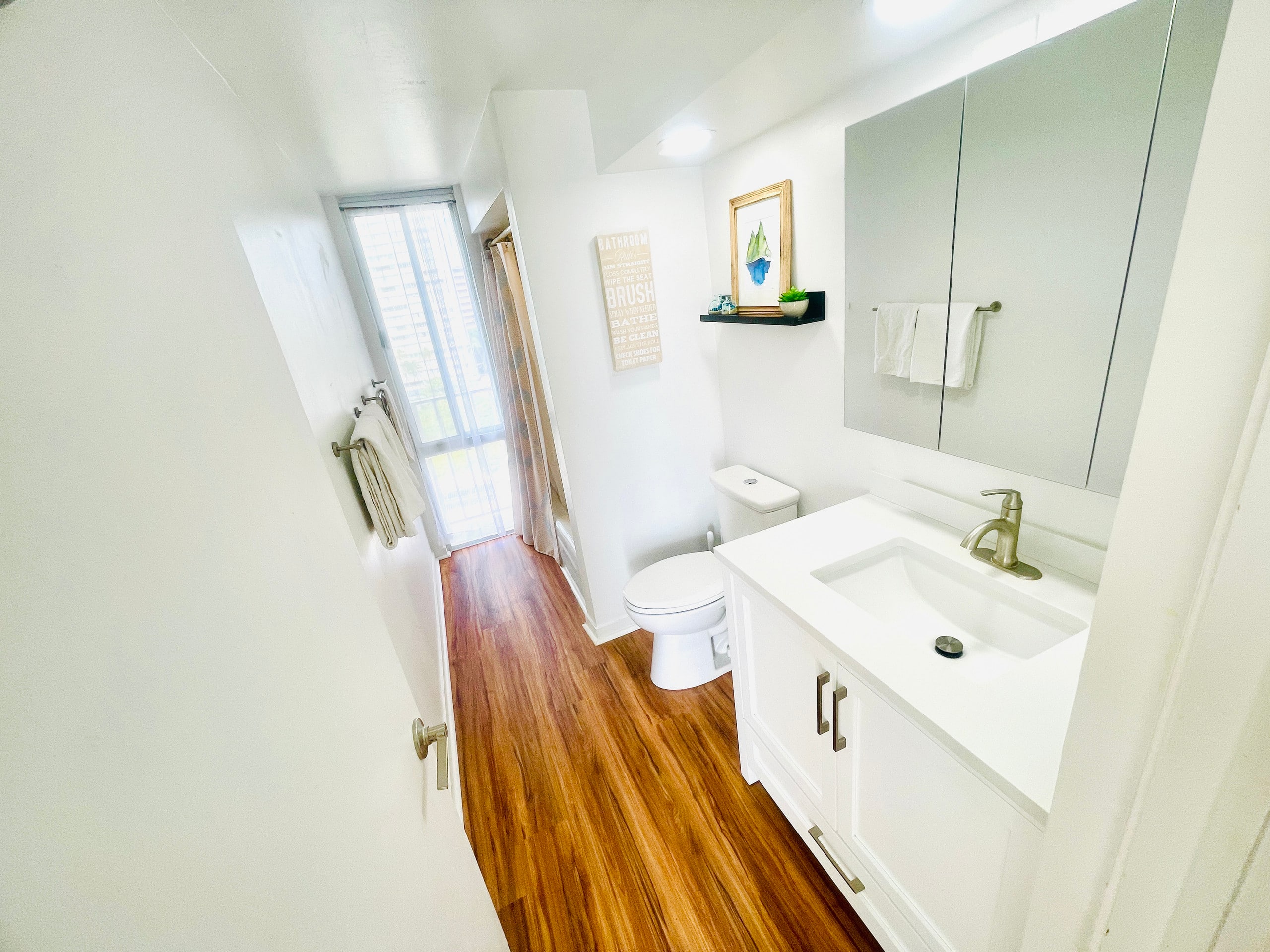 Condo in Honolulu · ★4.91 · Studio · 1 bed - Image 23