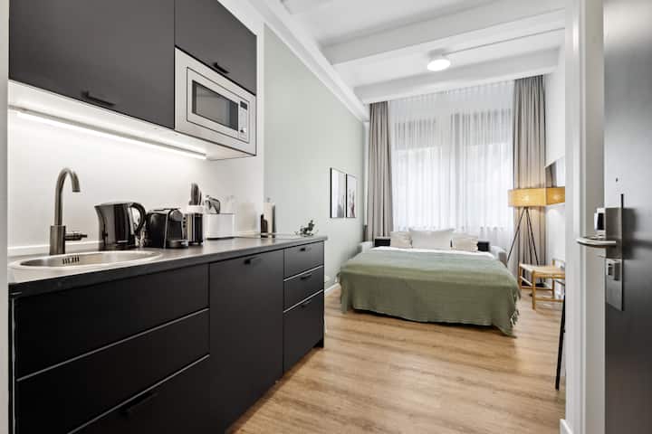 Limehome Munich Fritz-erler Str. | Suite +Sofa Bed - München