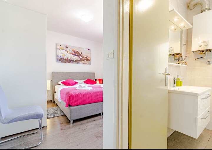 غرفة النوم 1