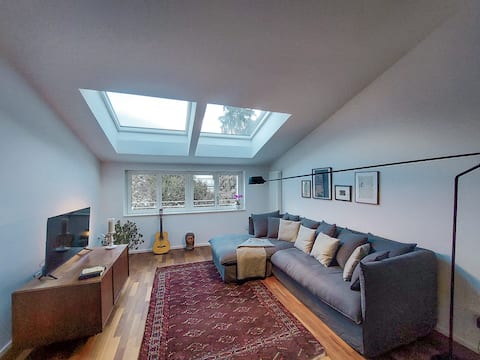 Annuncio Airbnb popolare: Villa Ines - Elegant and cozy attic a Riva Del Garda