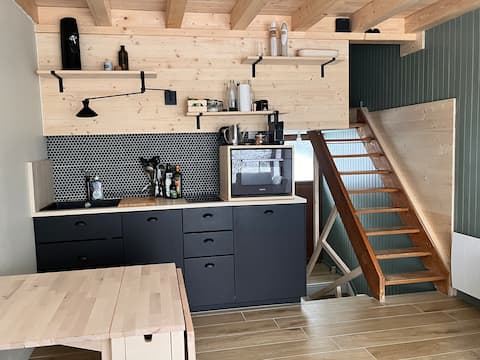 Popular Airbnb listing: Triplex at the edge of the woods in Diocèse De Saint étienne