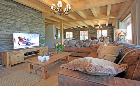Summer & winter, Ski in & out, jacuzzi, spacious