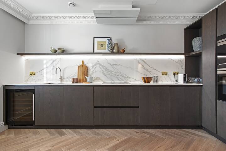 Luxurious Penthouse – Hyde Park- Air Con gallery image 2