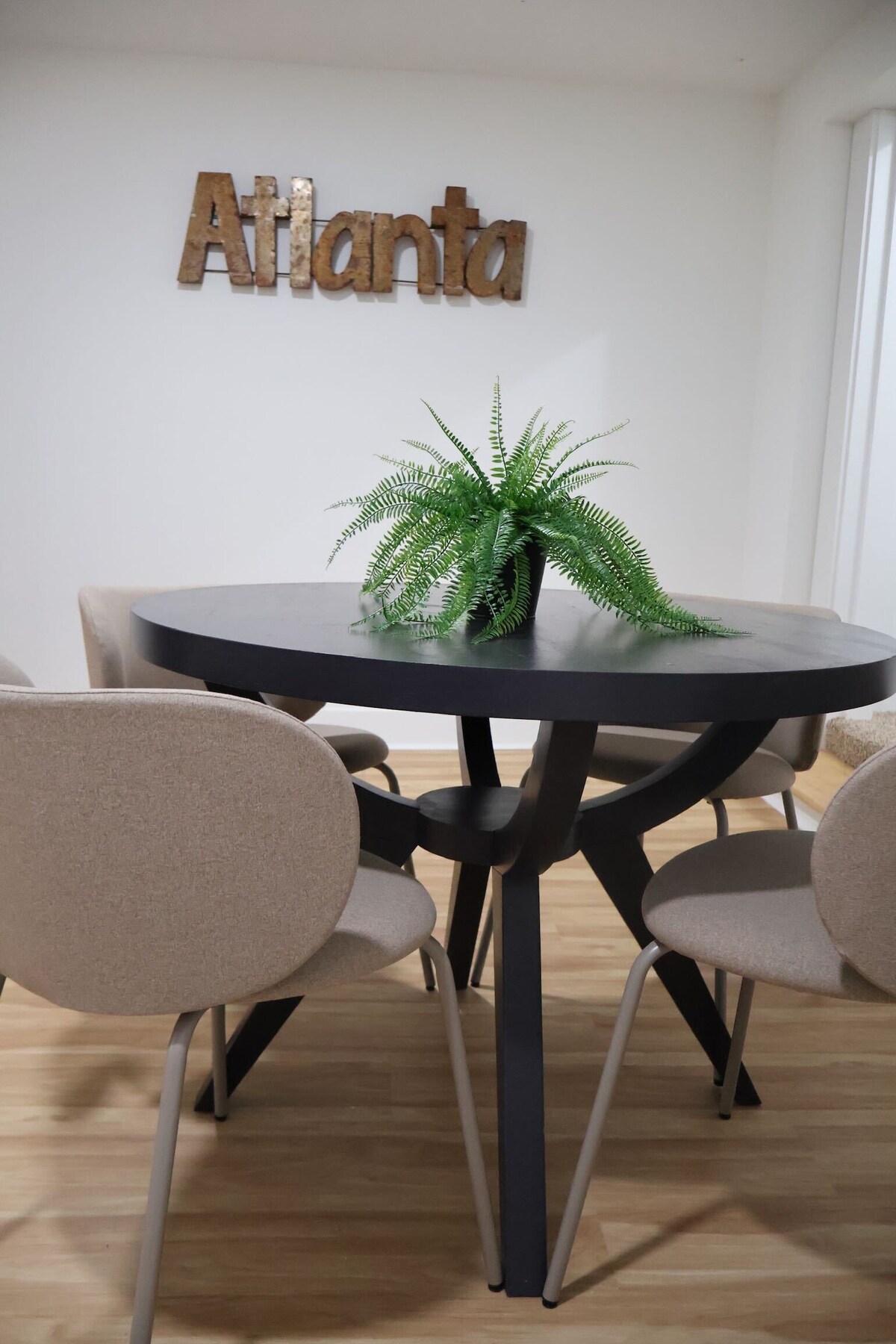 Modern & Spacious 3BR, 3BA | Lanier Living