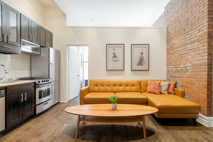 East Village Gem High Ceilings + W/D