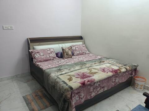 Vaidehi guest house(2 AC rooms)