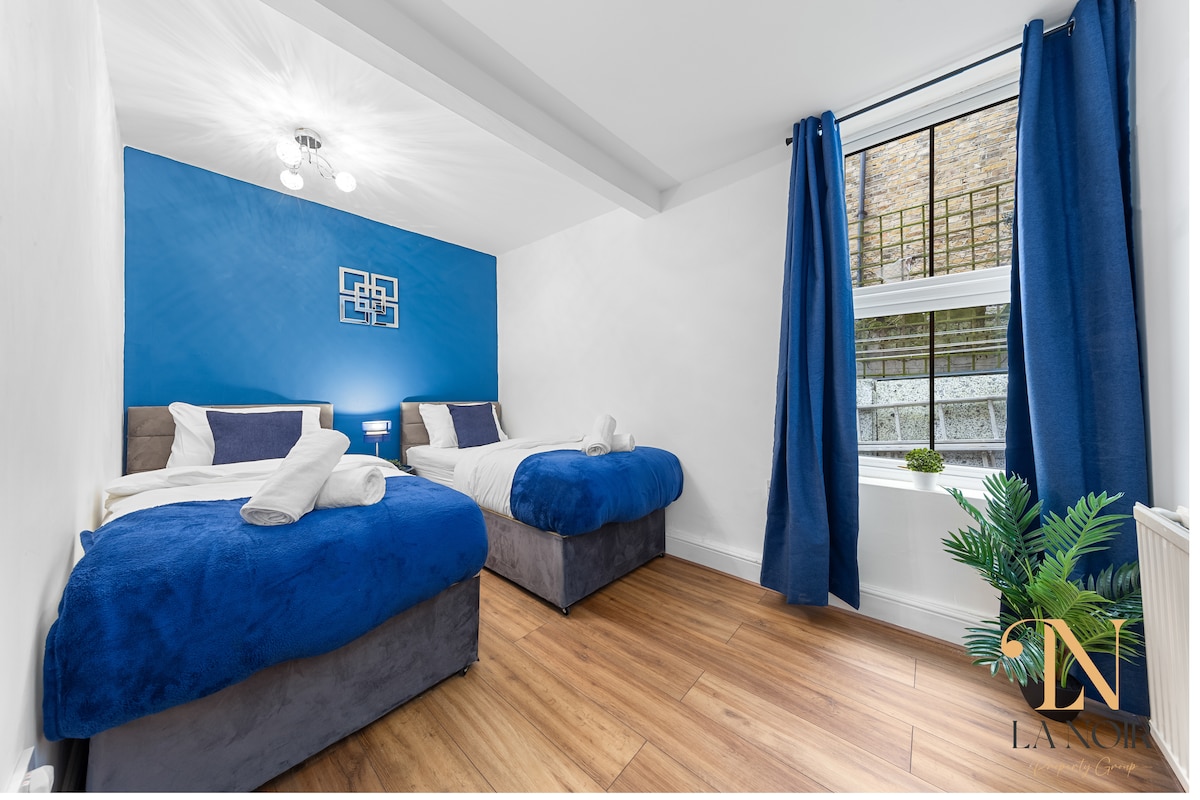 غرفة نوم مريحة 2 مع سريرين سينغ