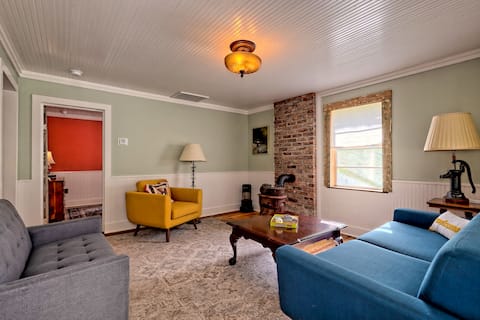 Granny's Cabin|Sleep 4|2BR|Fire Pit|BBQ|Wi-Fi & TV