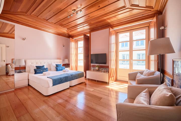 Beautiful 3 Bedroom Apartment Baixa-chiado - Alvalade