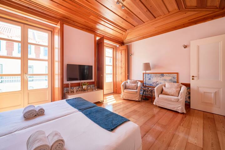 Beautiful 3 Bedroom Apartment Baixa-Chiado gallery image 3
