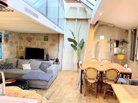 Popular Airbnb listing: TripleX PanOramiQue Badge Center in Montpellier