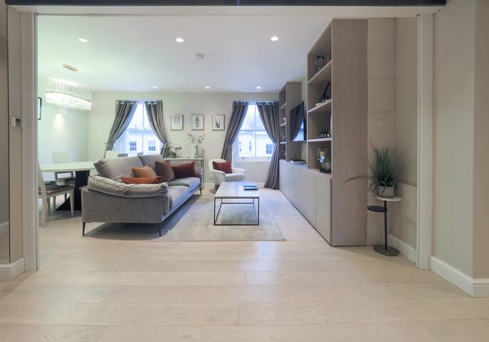 Luxury 3 Bedroom Flat In Maida Vale- Near Station gallery image 3
