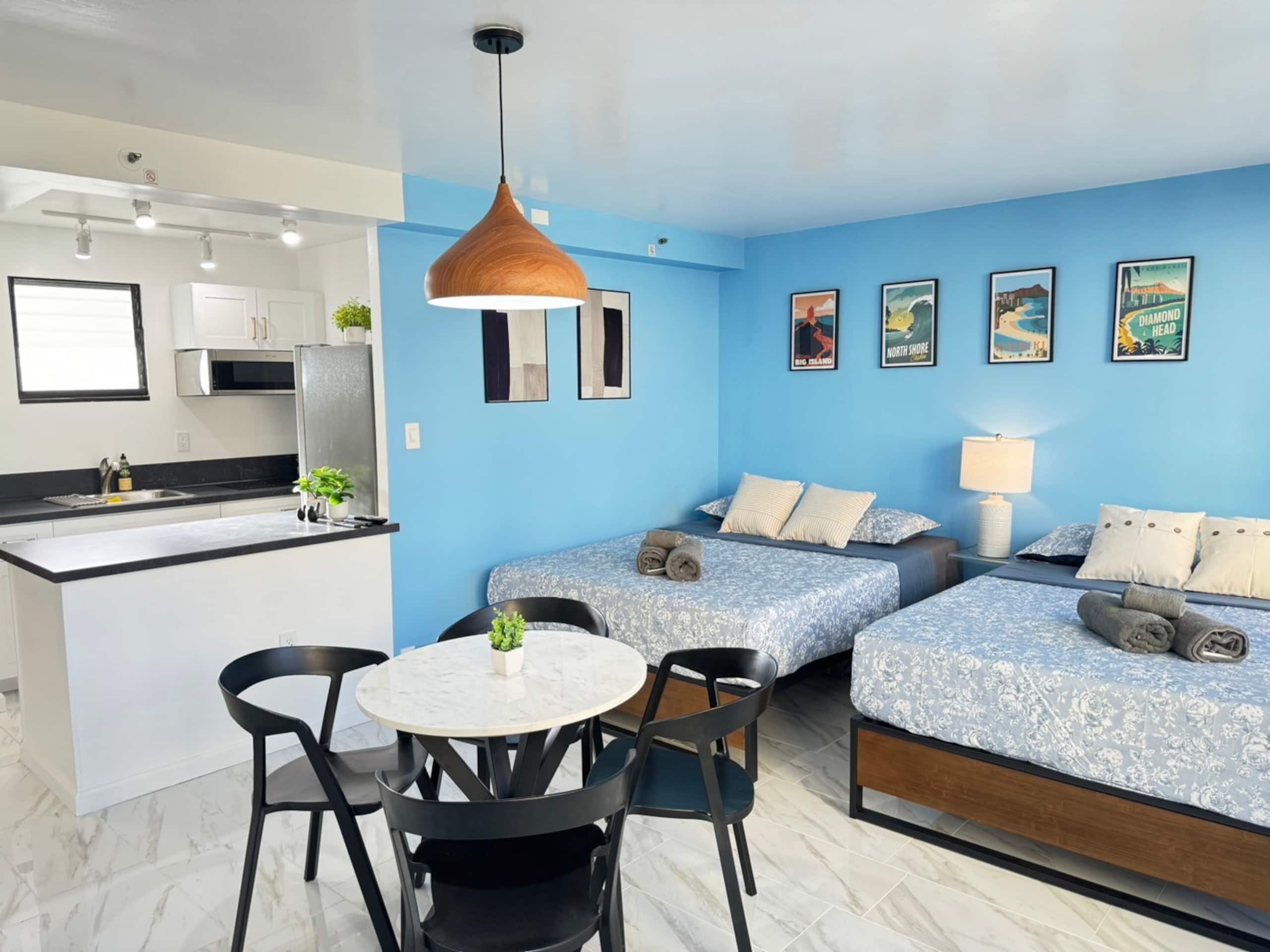 Condo in Honolulu · ★4.63 · Studio · 2 beds · 1 private bath - Image 1