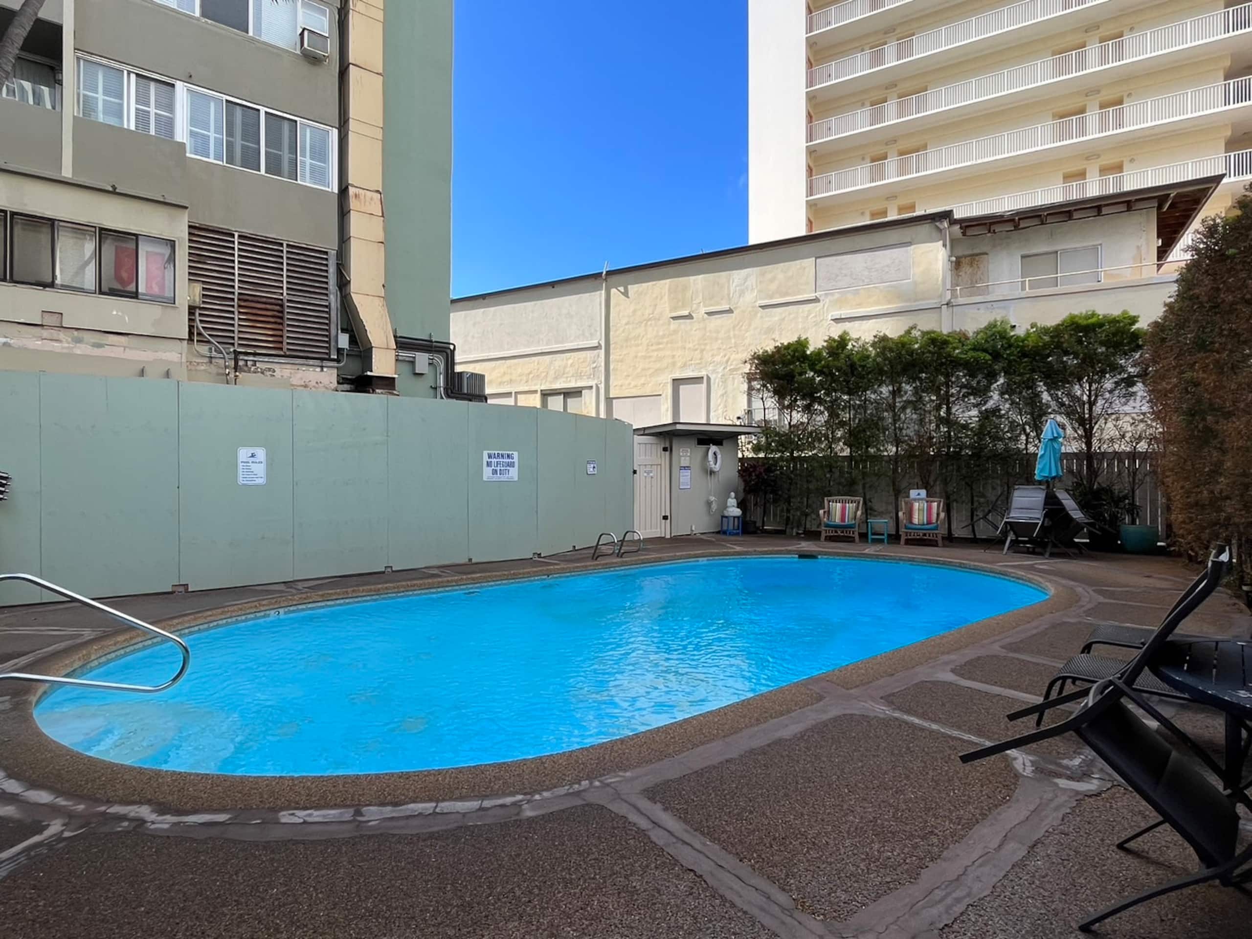 Condo in Honolulu · ★4.69 · Studio · 2 beds · 1 shared bath - Image 19