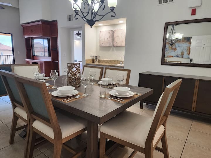 Luxurious 4bedroom Condominium - Orlando