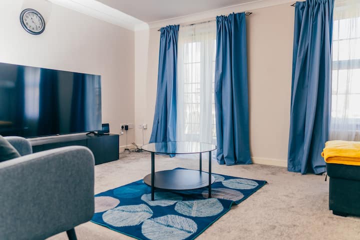 Spacious House In Cardiff, 10 Mins To Central - Monmouthshire
