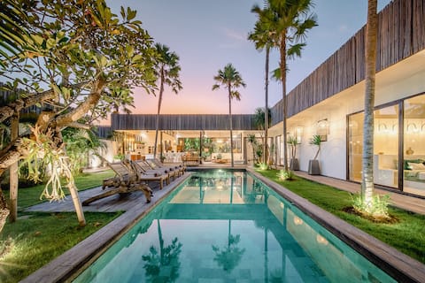 Stunning Boho Villas 7BR Umalas 5min Berawa Canggu