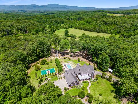 Views, Pool, Sport Court, Gym, Sauna, Petting Zoo