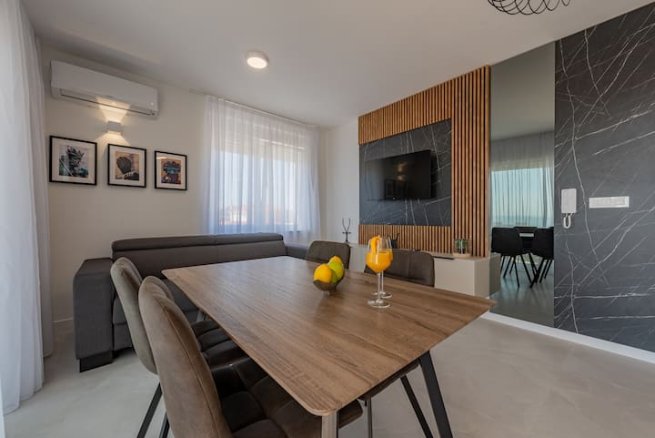 Pool Apartments Twins With Terrace For 16 - Novalja