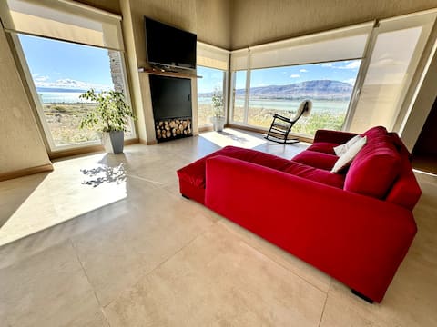 Great house with panoramic view of the lake and city