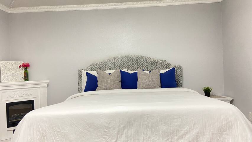 Family Vacation Home with Private Pool gallery image 5