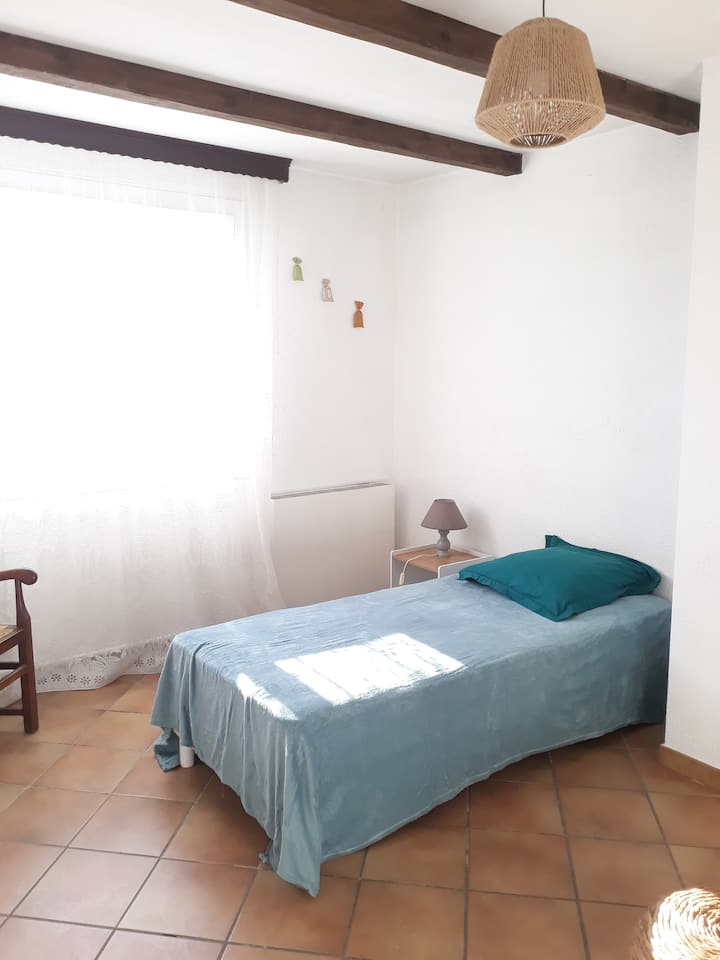 საძინებელი 4