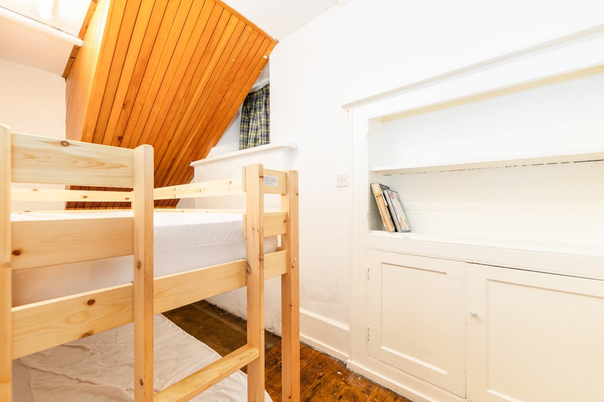 Litet våningsrum - 4 (2 sovplatser)