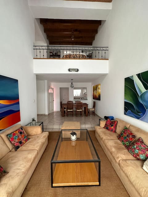 Popular Airbnb listing: Cozy casita. Up to 8 ppl. in Guanajuato