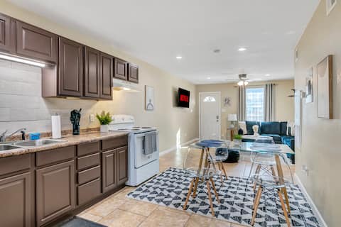 Modern 3BR Chic Getaway