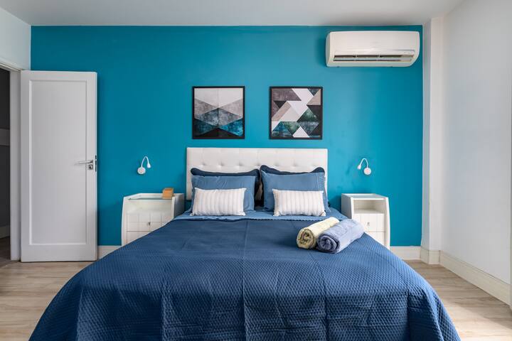 Design 3bdr Penthouse Huge balcony View 3min beach gallery image 3