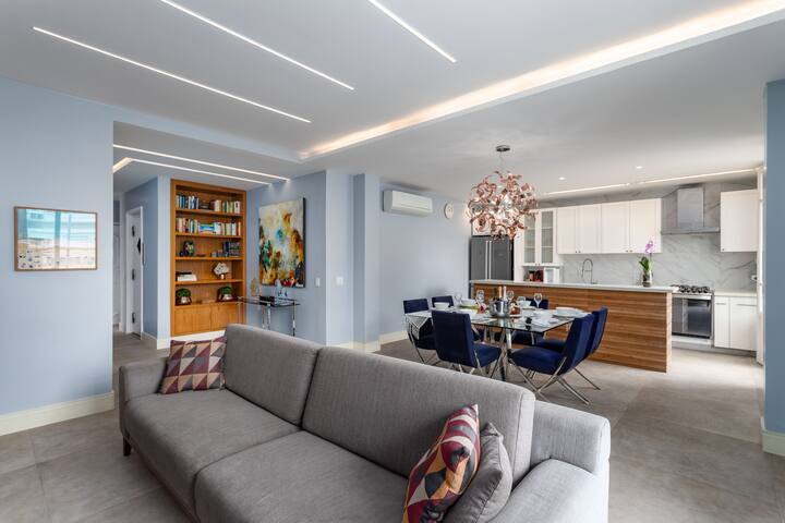 Design 3bdr Penthouse Huge balcony View 3min beach gallery image 2