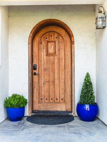 Red Barn Ranch: Peaceful Ridge Hideaway gallery image 4