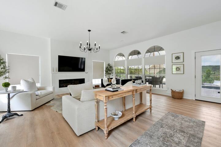 Chateau Lake Austin gallery image 4