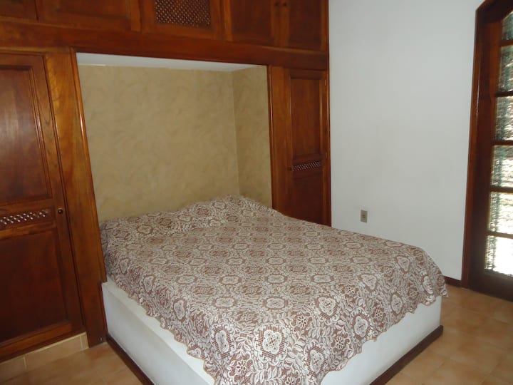 საძინებელი 4