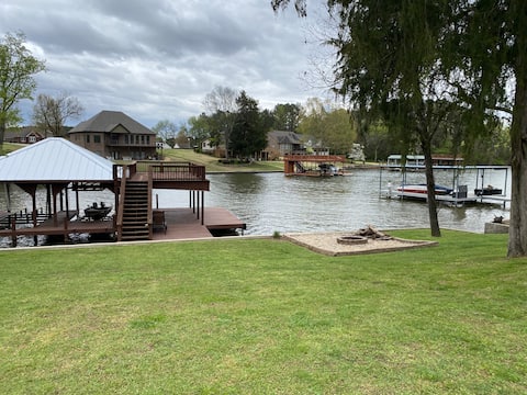 Wheeler Lake Getaway