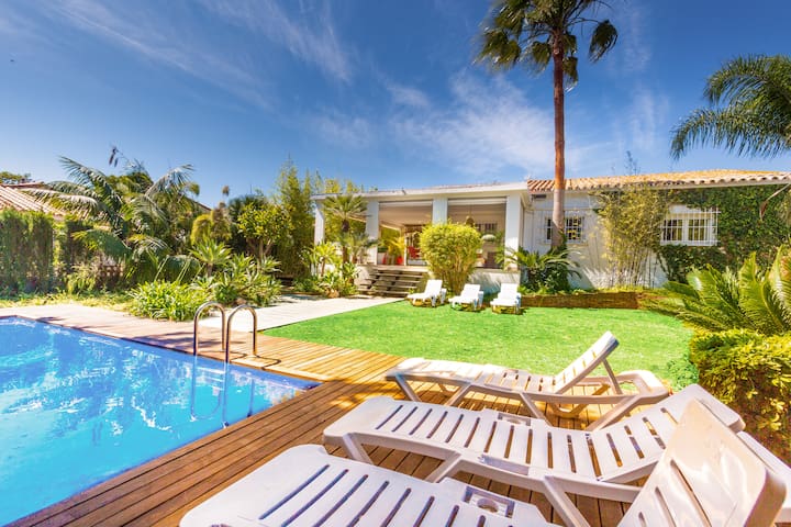 Luxarental managed Airbnb listing 1