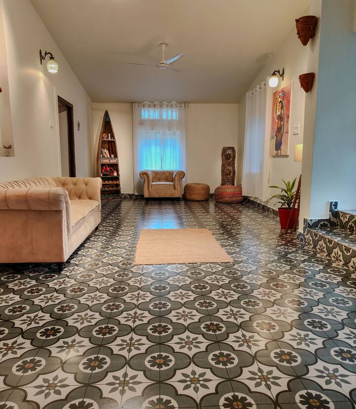Living room 2 image 8