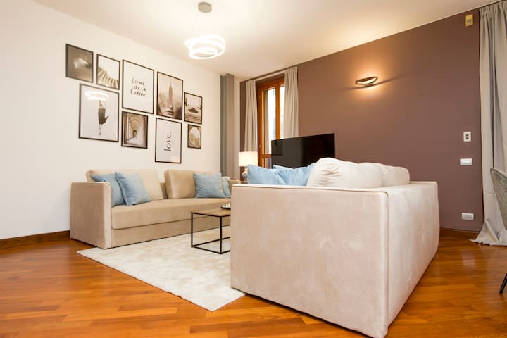 “Vista Brera” Penthouse in Brera+Jacuzzi Privata