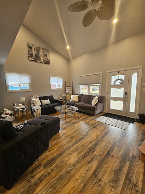 Top performing Airbnb: Erie Shores in Norfolk County