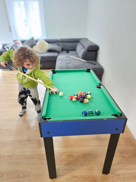 Top location, park, balcony, view, PS5, billiards table