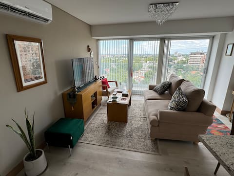 Top Airbnb: New Apt with Balcony at Luxurious Building en Departamento Capital