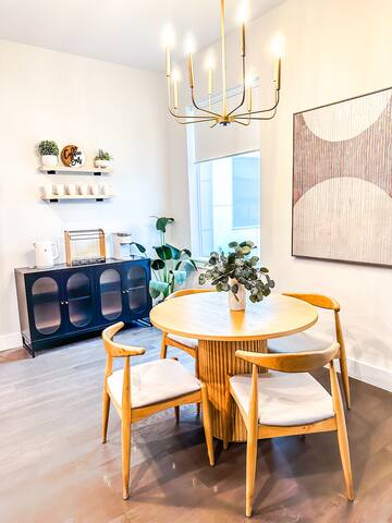 Dallas Downtown-Uptown Gem: Urban luxury, Style! gallery image 3