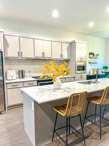 Dallas Downtown-Uptown Gem: Urban luxury, Style! gallery image 5