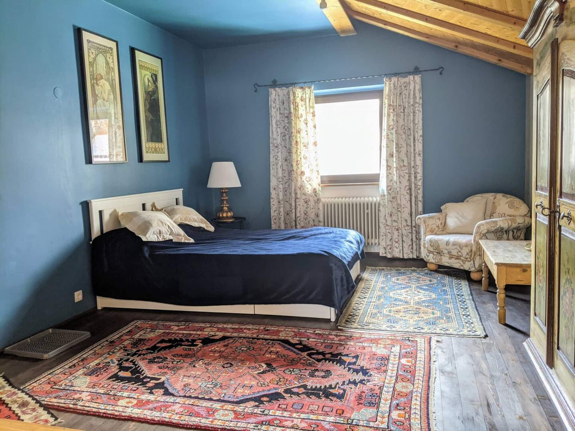 Private, spacious studio